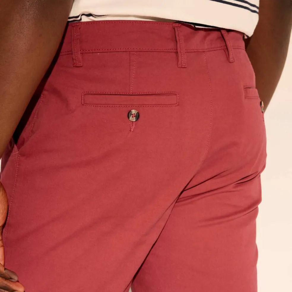Bermuda chino arrondi sous le ventre