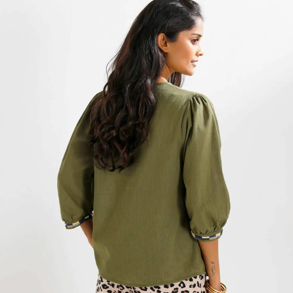 Blouse brodée en coton unie, manches 3/4