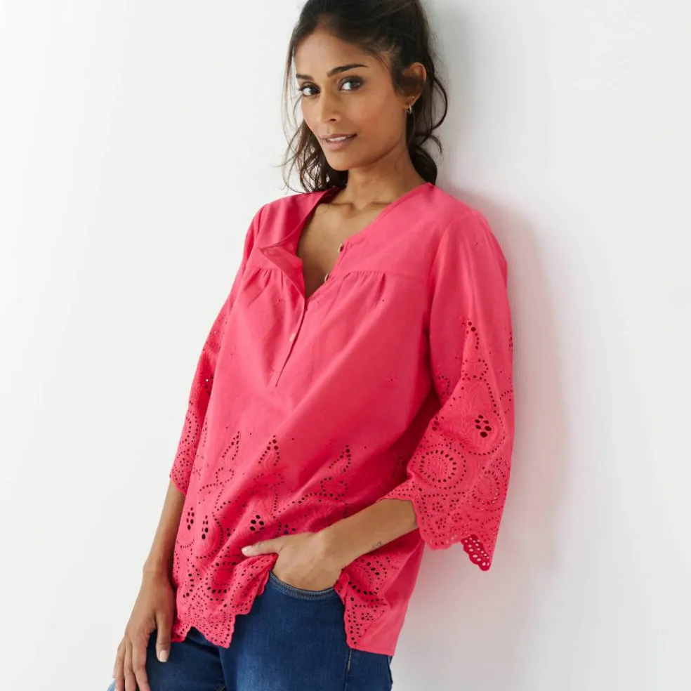 Blouse unie manches 3/4, broderie anglaise