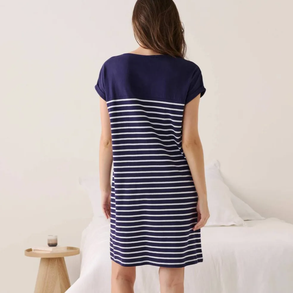 Chemise de nuit rayée et étoiles, fils teints