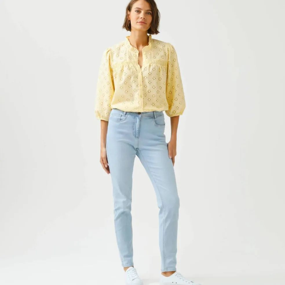 Chemisier broderie anglaise, smocks et col volanté