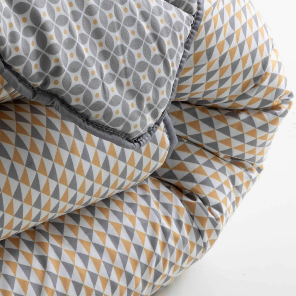 Couette microfibre micro imprimé graphique 400 g/m²