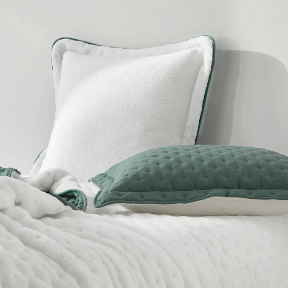 Couvre-lit réversible microfibre matelassée/sherpa