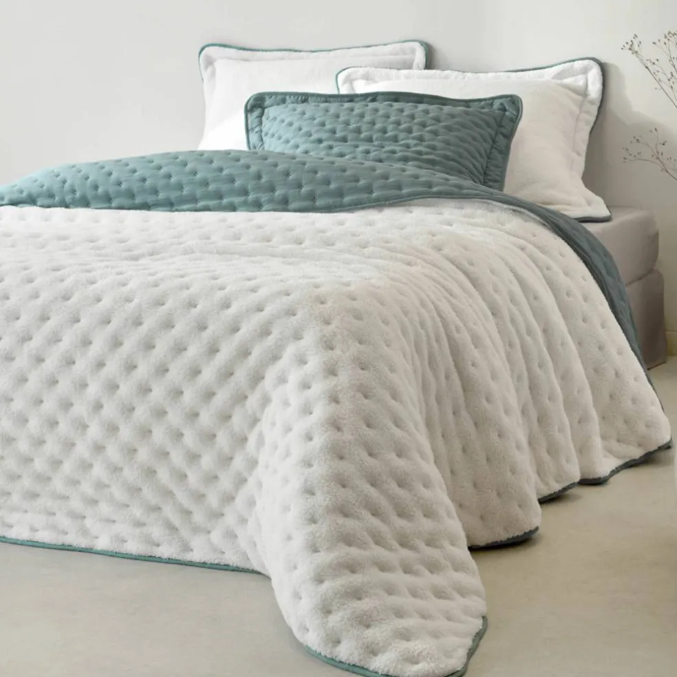 Couvre-lit réversible microfibre matelassée/sherpa