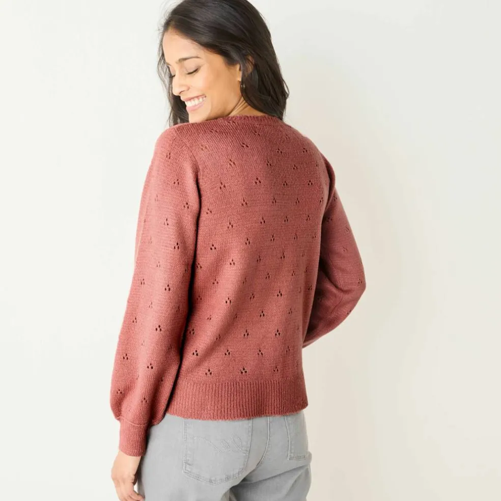 Gilet boutonné finition écailles, maille pointelle toucher doux