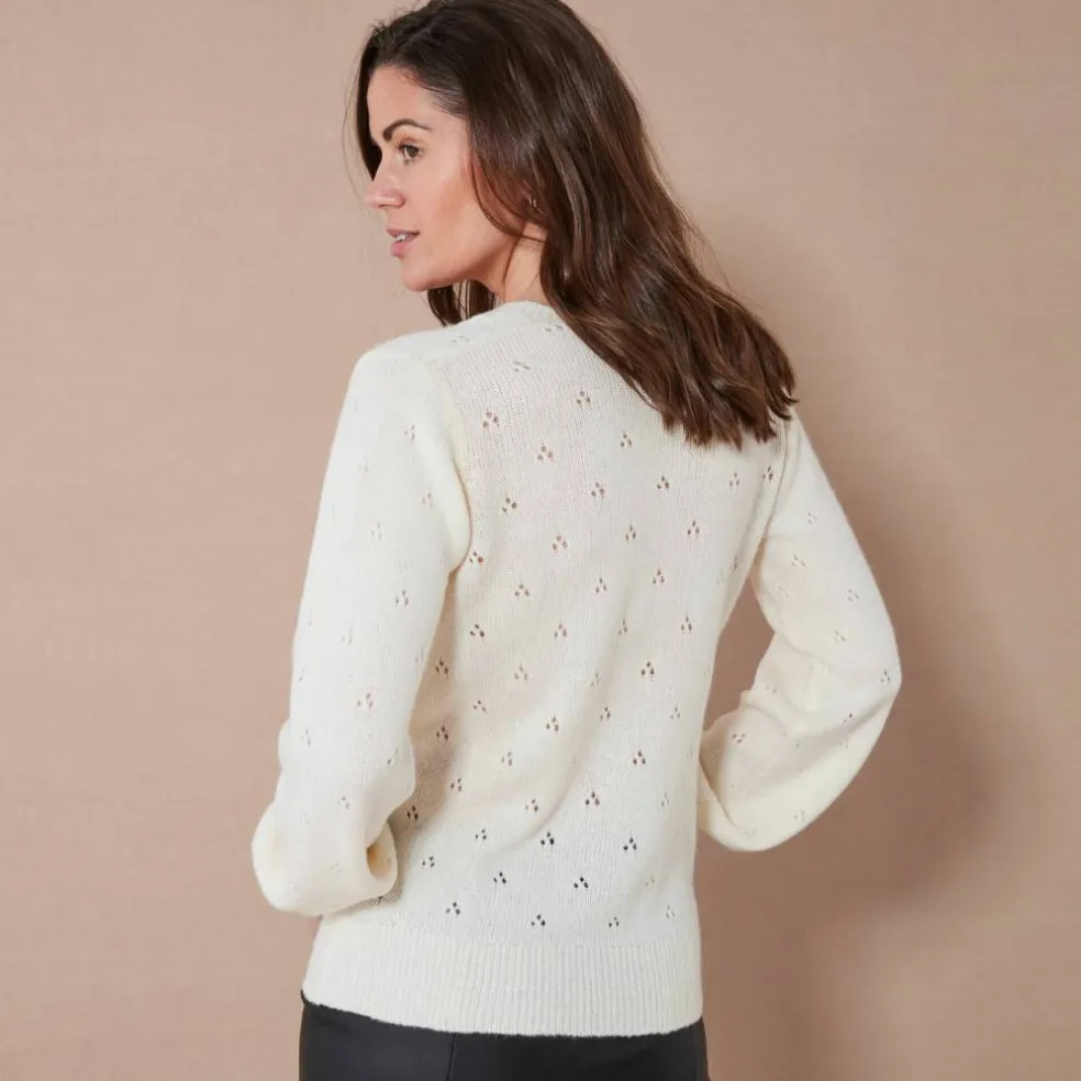 Gilet boutonné finition écailles, maille pointelle toucher doux