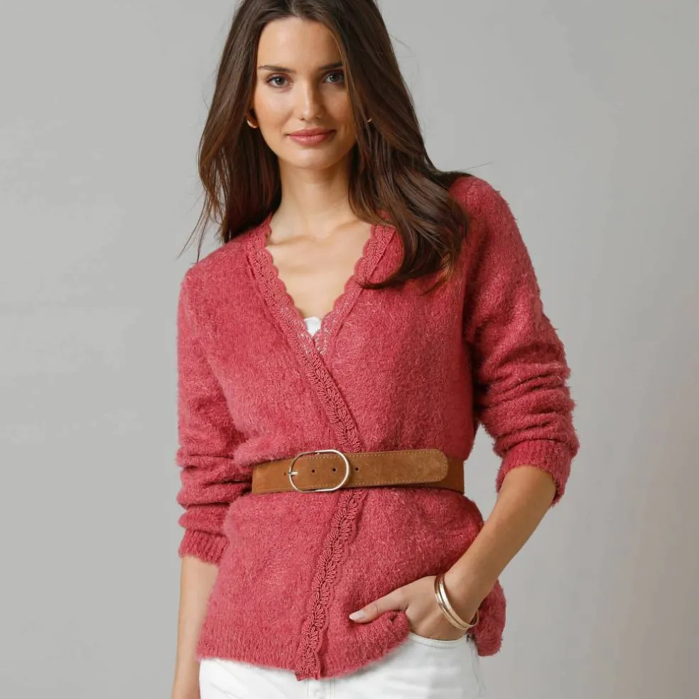 Gilet en maille poilue, détail de macramé