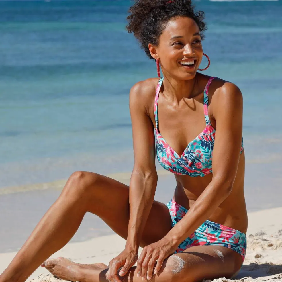 Haut de maillot de bain avec armatures drapé Bawa - forme corbeille