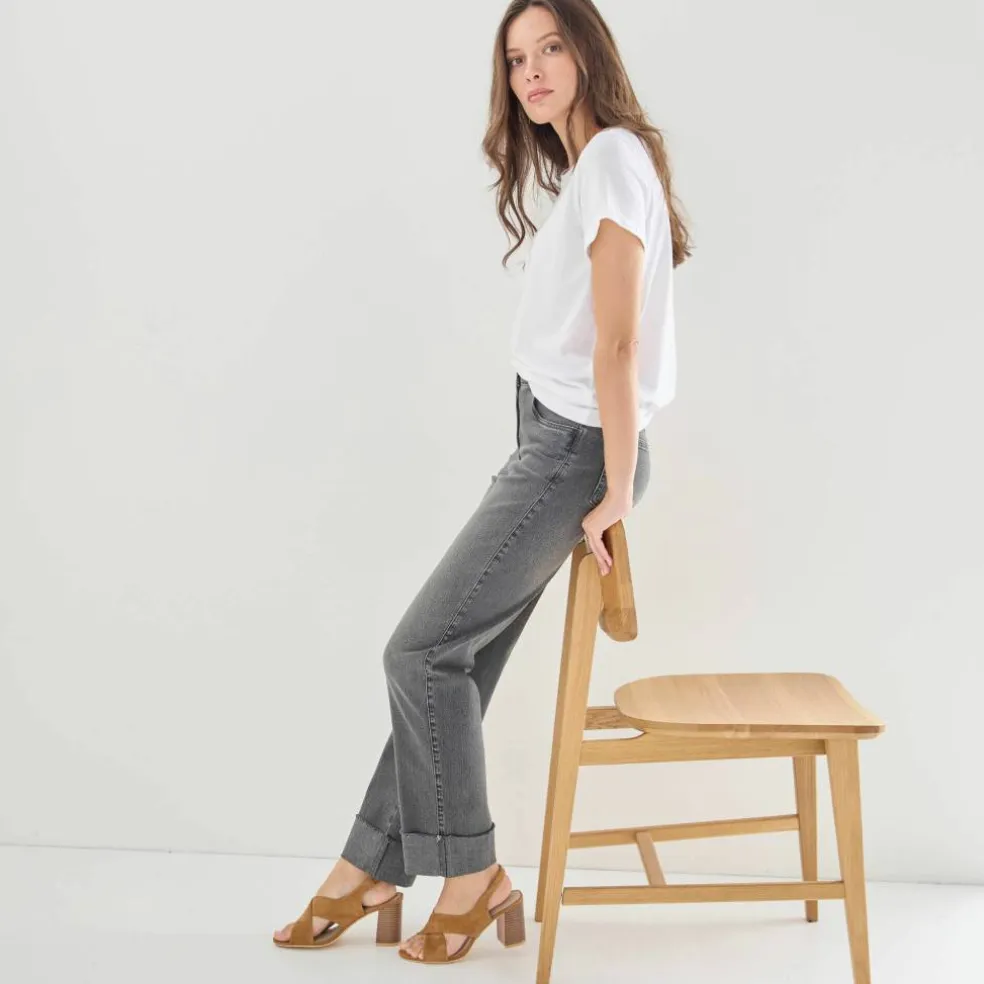Jean droit à revers 7/8ème, taille haute