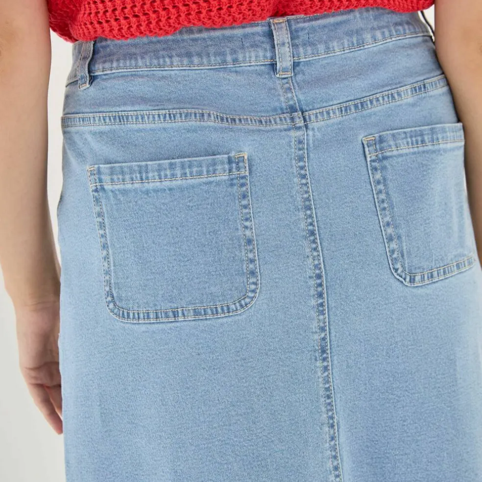 Jupe trapèze en jean, boutonnée