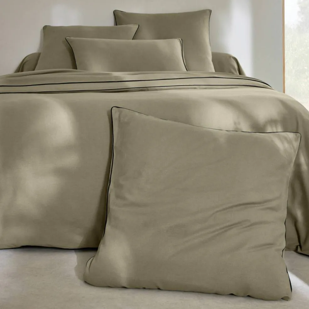 Linge de lit uni flanelle passepoil contrasté, collection "Intemporelle"