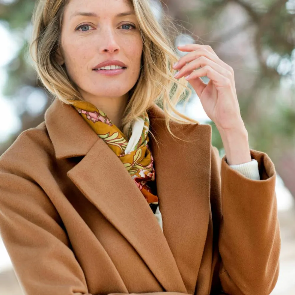 Manteau mi-long à col tailleur, boutonnage croisé