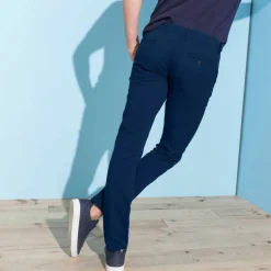Pantalon chino ceinture arrondie sous le ventre