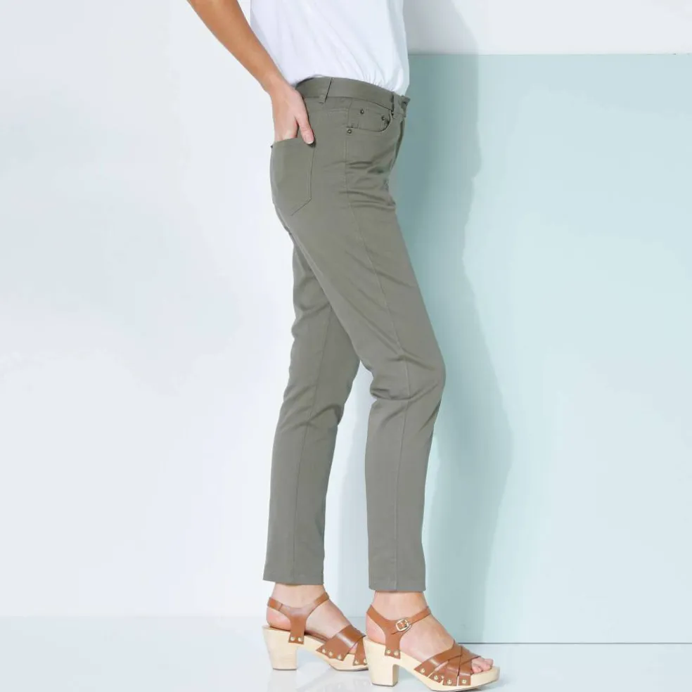 Pantalon fuselé couleur