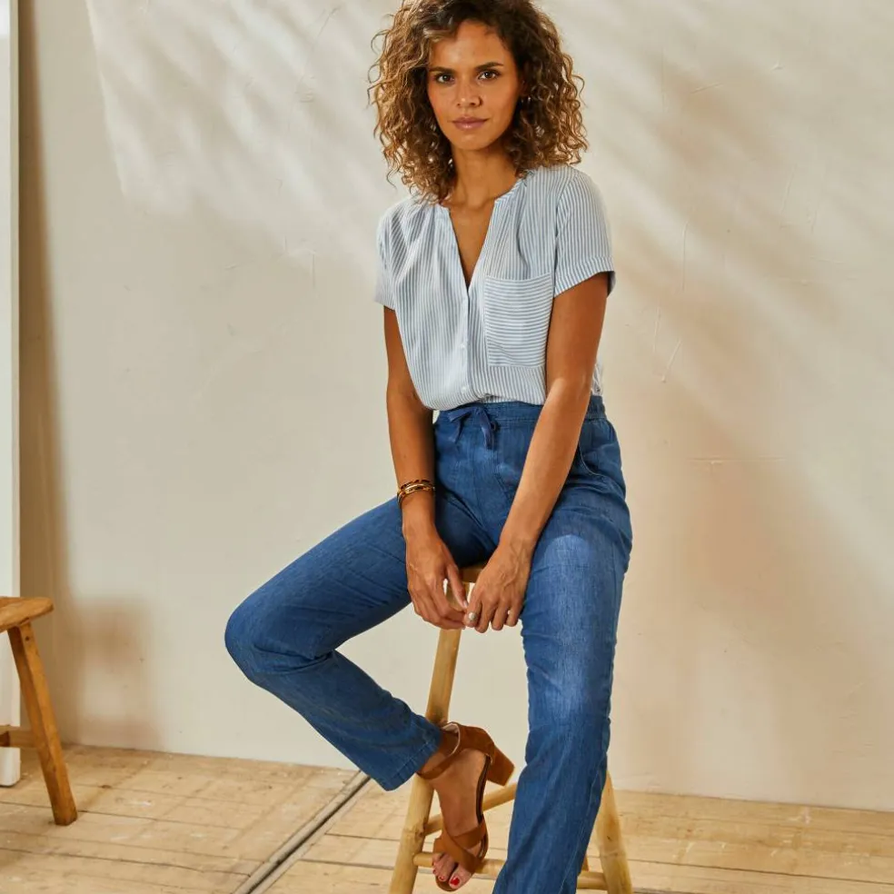 Pantalon fuselé, denim léger