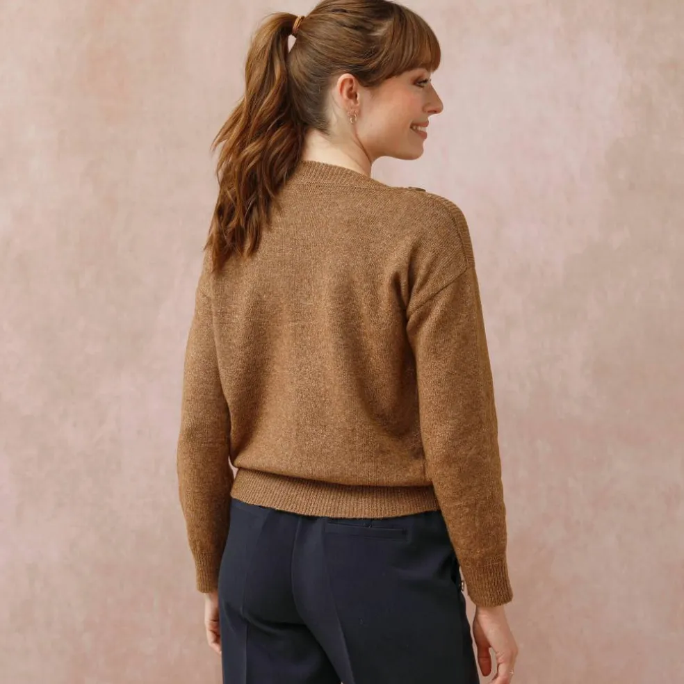 Pull col bateau uni, épaules boutonnées
