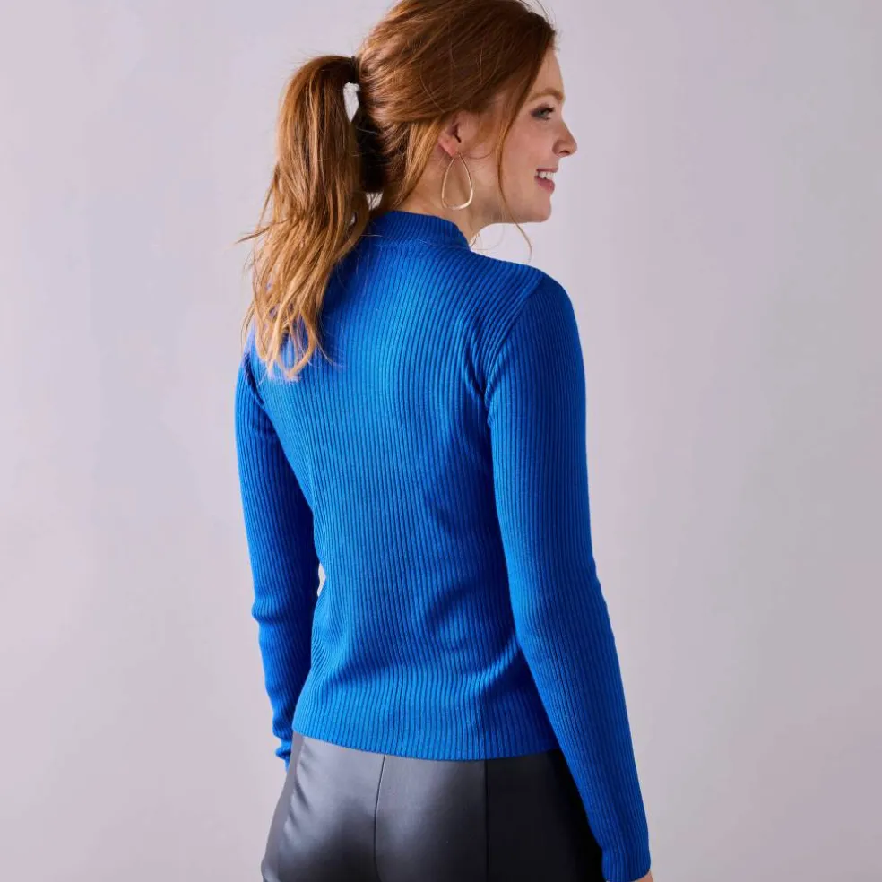 Pull col montant court, maille côtelée
