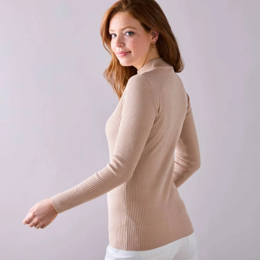 Pull col montant long, maille côtelée