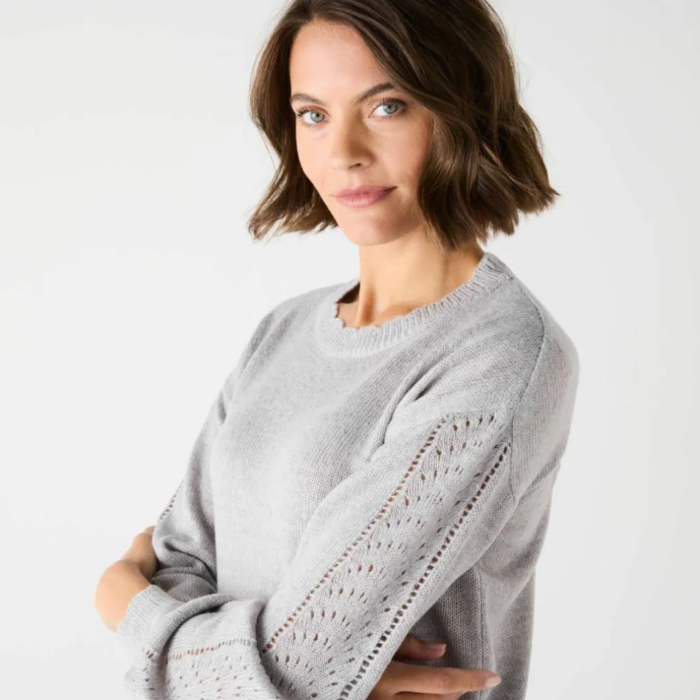 Pull col rond finitions écailles