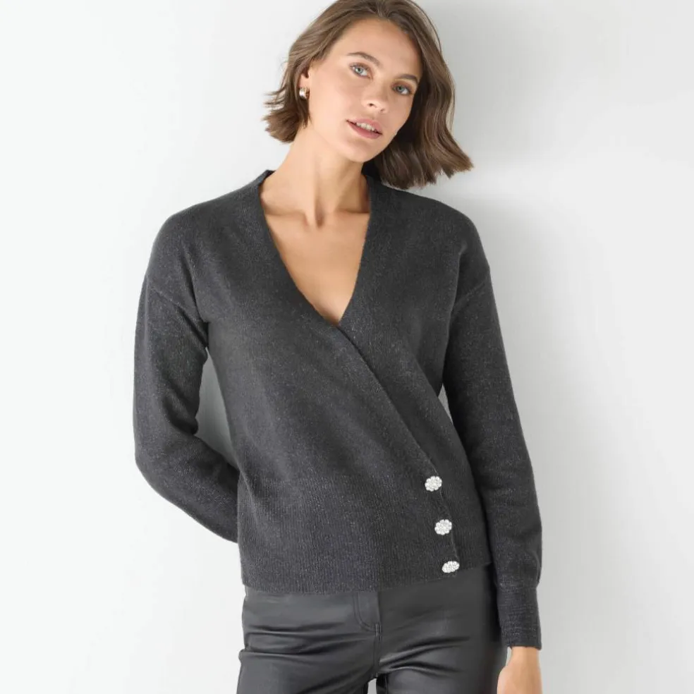 Pull effet cache-coeur boutons "bijou"