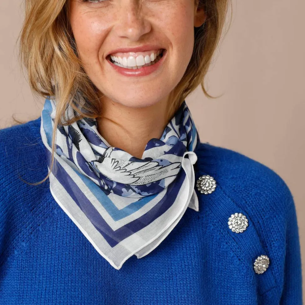 Pull épaule boutonnée bijoux