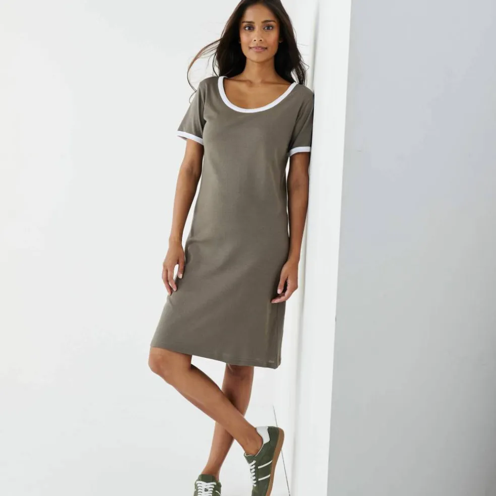 Robe courte bicolore, manches courtes