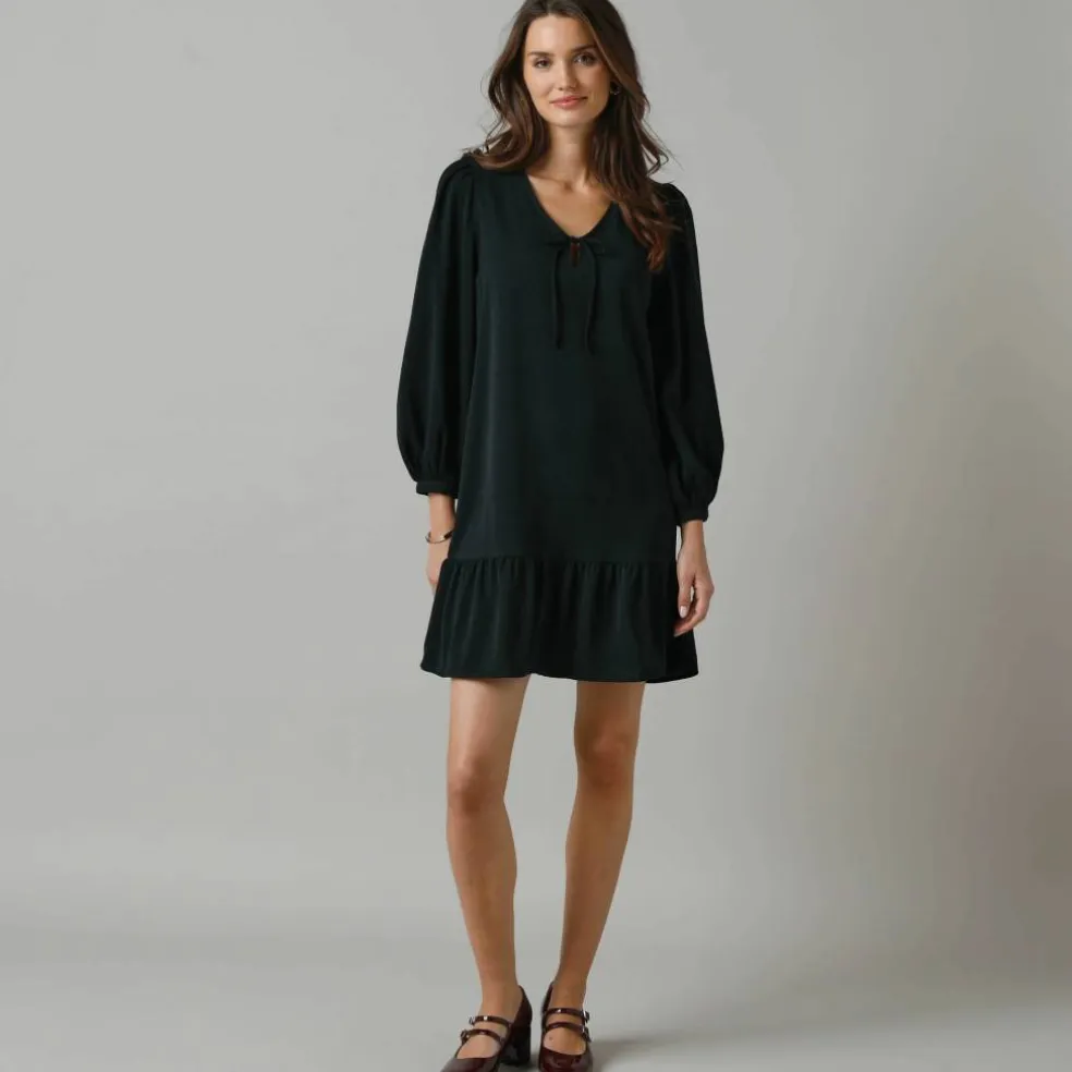 Robe courte volantée à nouettes, crêpe