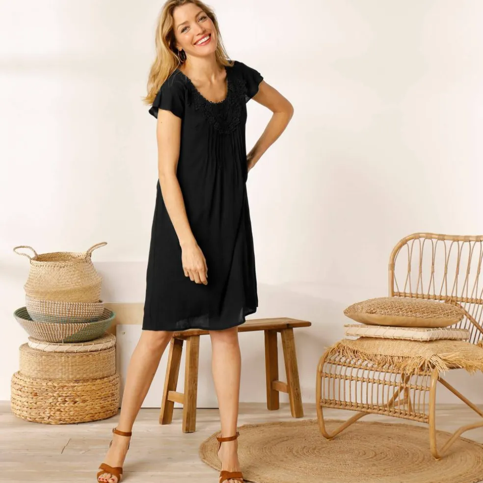 Robe décolleté macramé unie