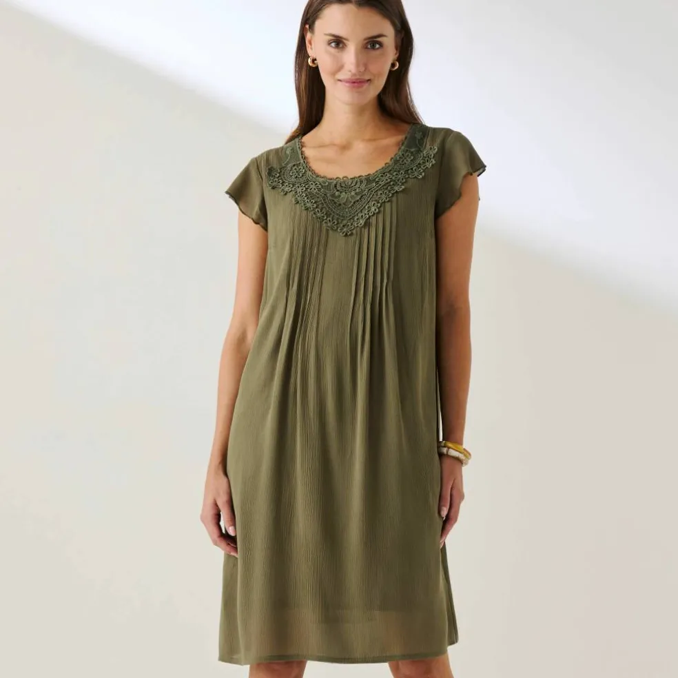 Robe décolleté macramé unie