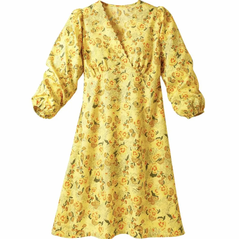 Robe imprimée, décolleté cache-cœur