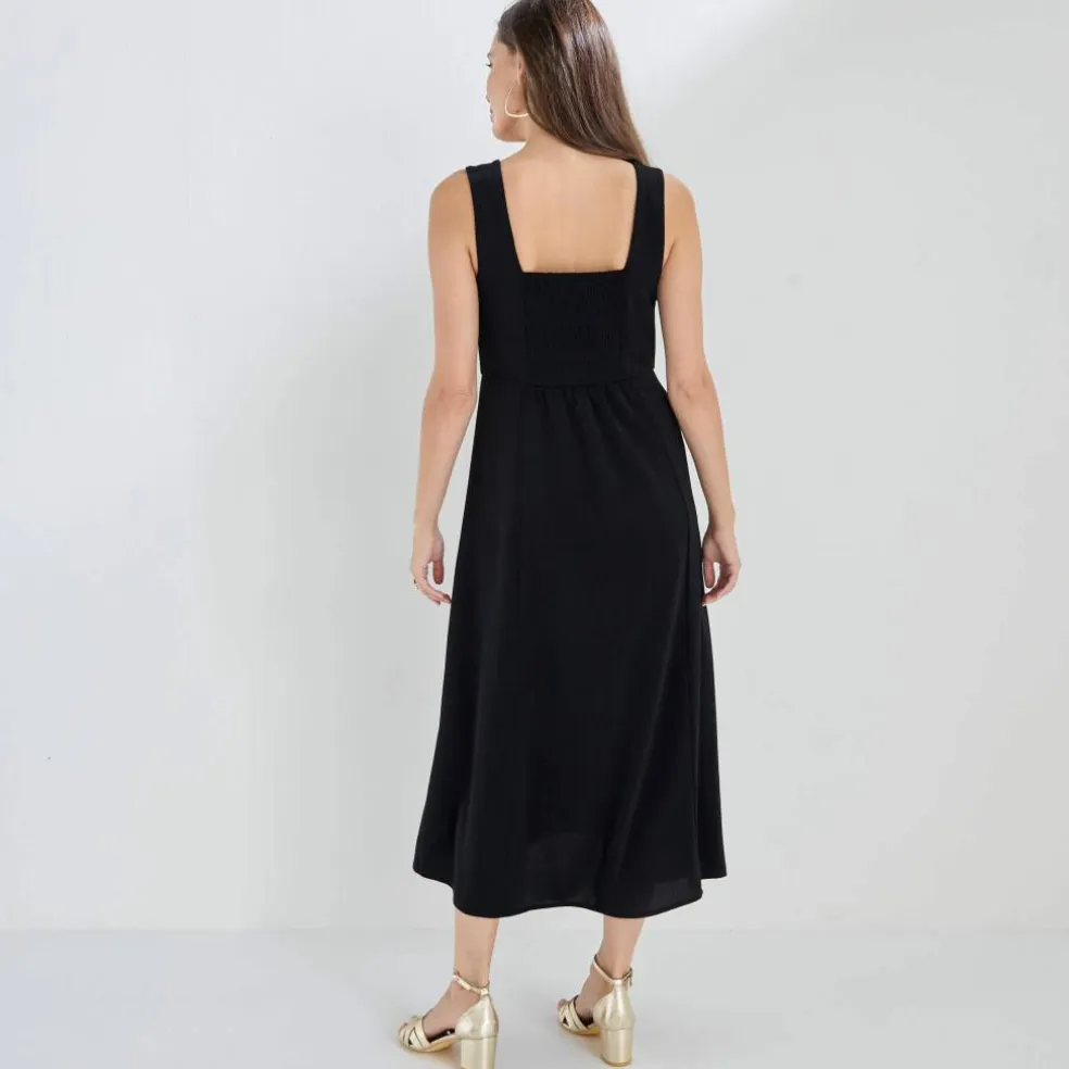 Robe longue boutonnée col carré