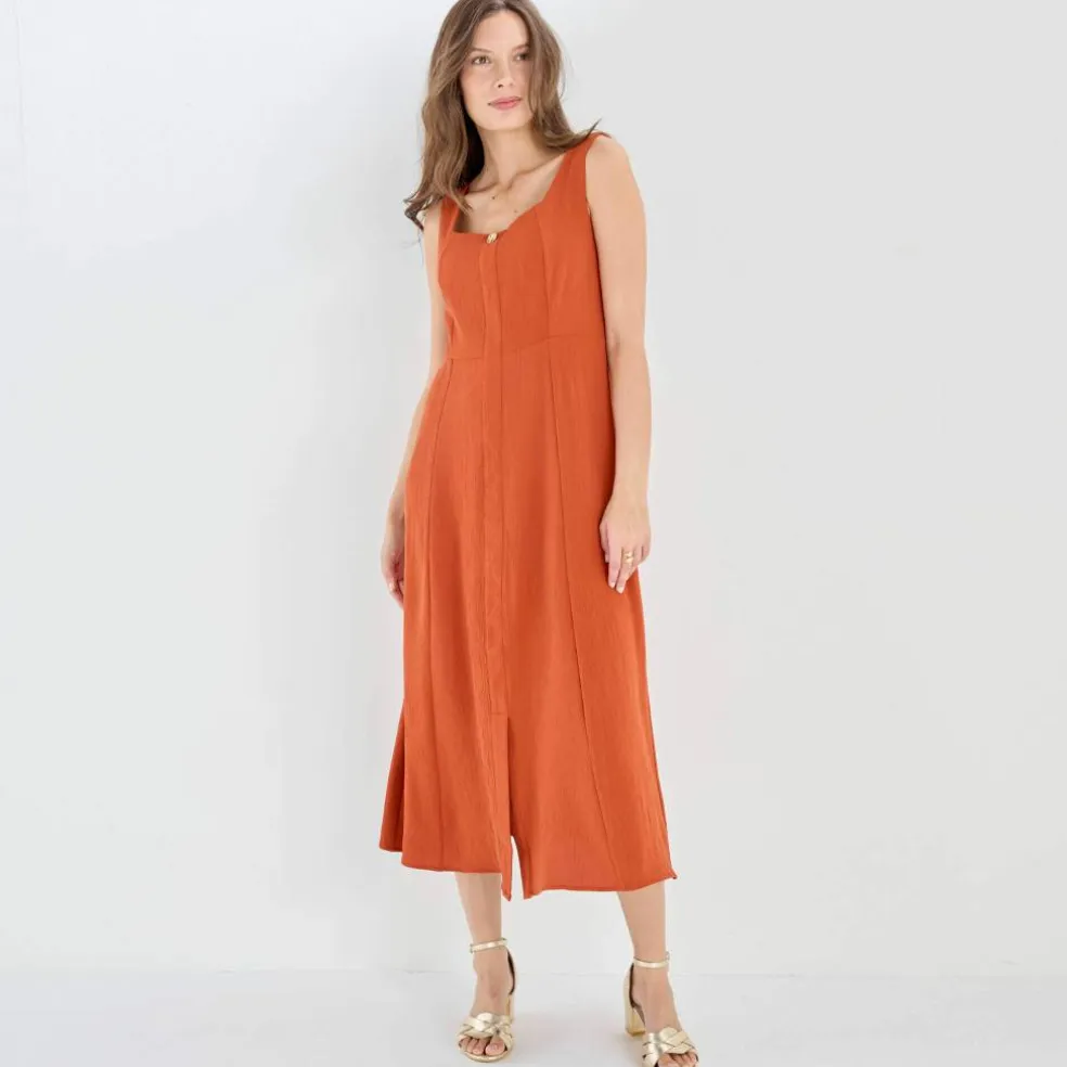 Robe longue boutonnée col carré