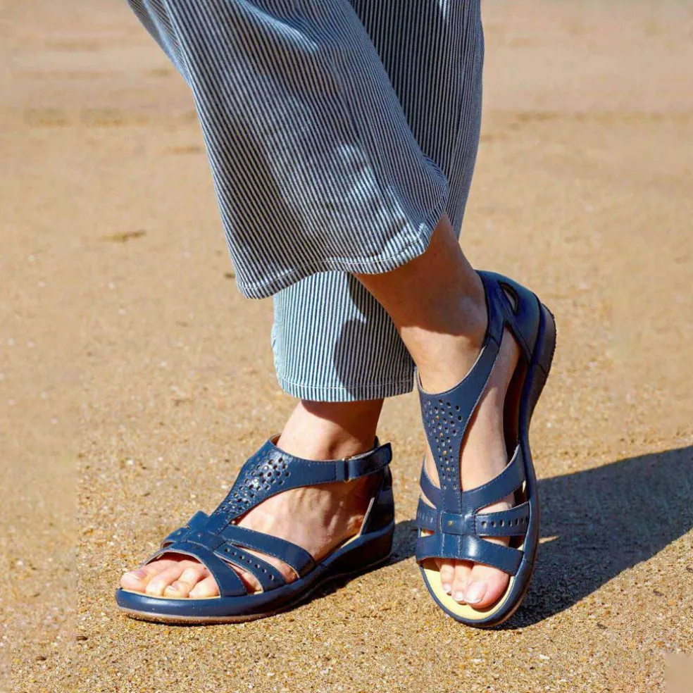 Sandales à bride en cuir ajouré, largeur confort