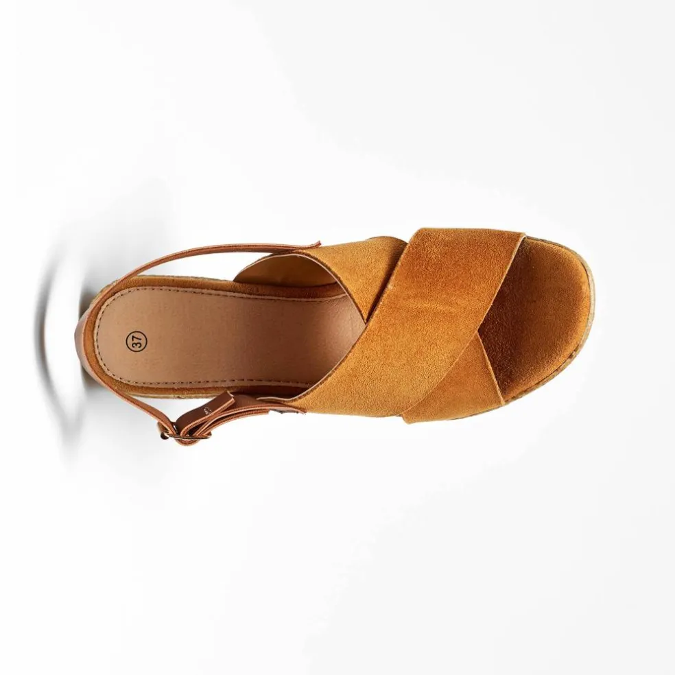 Sandales compensées dessus croisé caramel