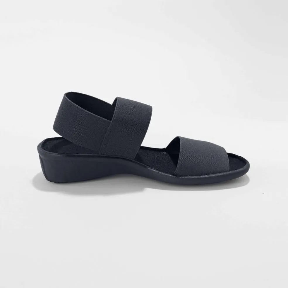 Sandales élastiquées