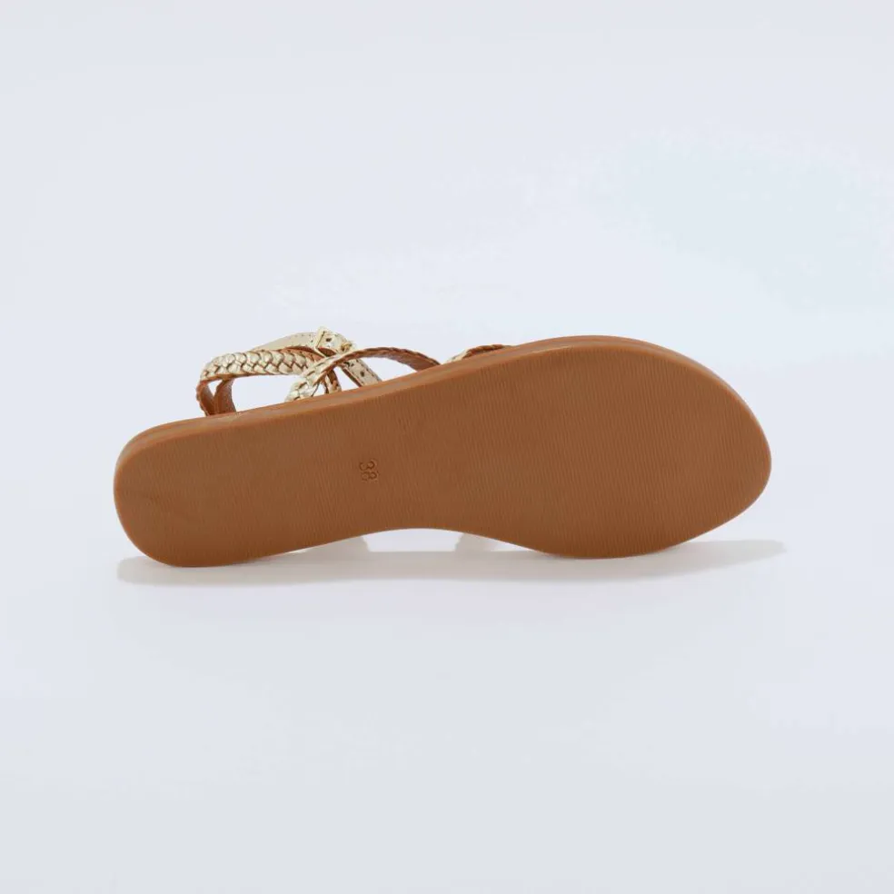 Sandales plates tressées cuir