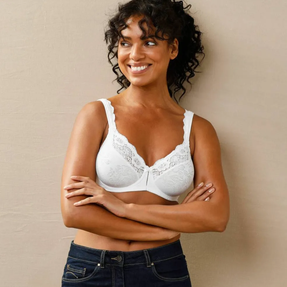 Soutien-gorge emboîtant en maille satinée et dentelle «Stelina" - avec armatures
