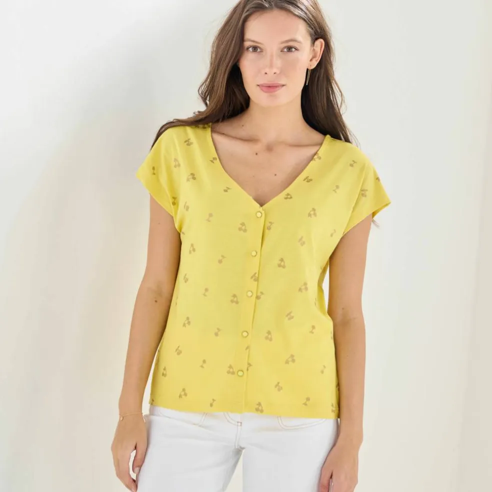 T-shirt col V boutonné imprimé cerises dorées