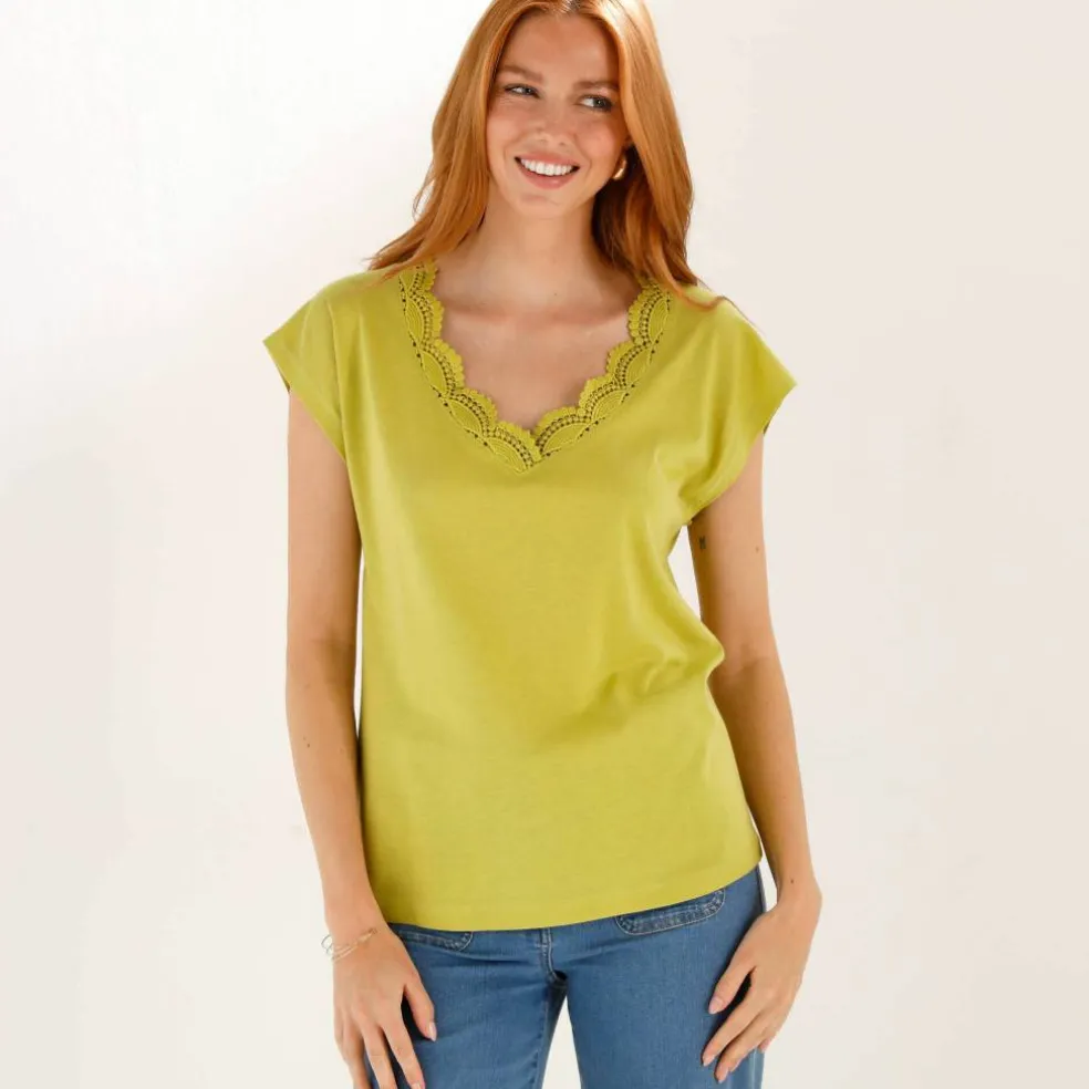 T-shirt uni, col V macramé