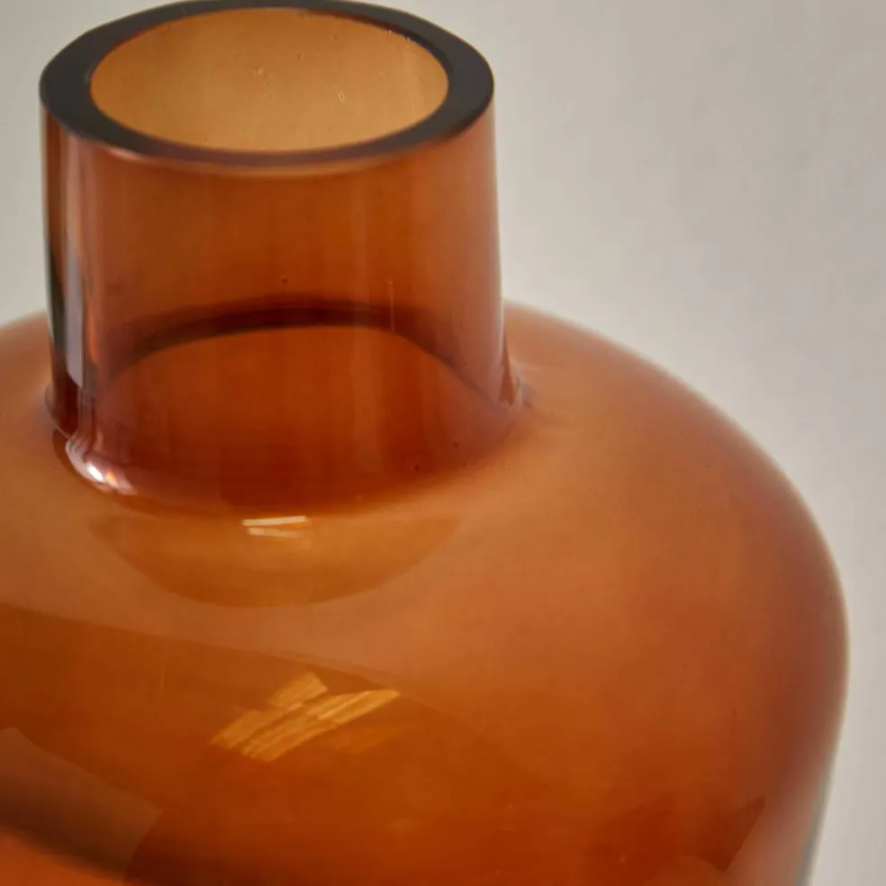 Vase lisse en verre ambré