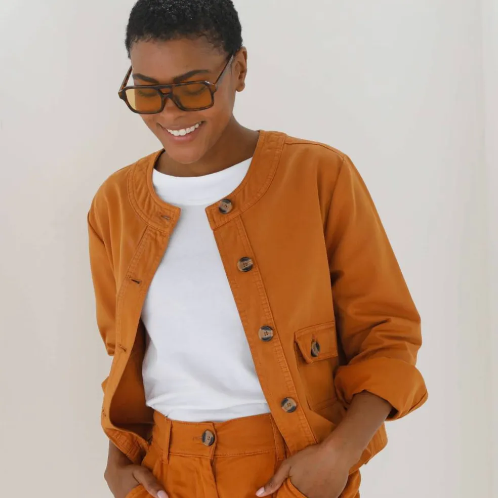 Veste unie boutonnée, col rond